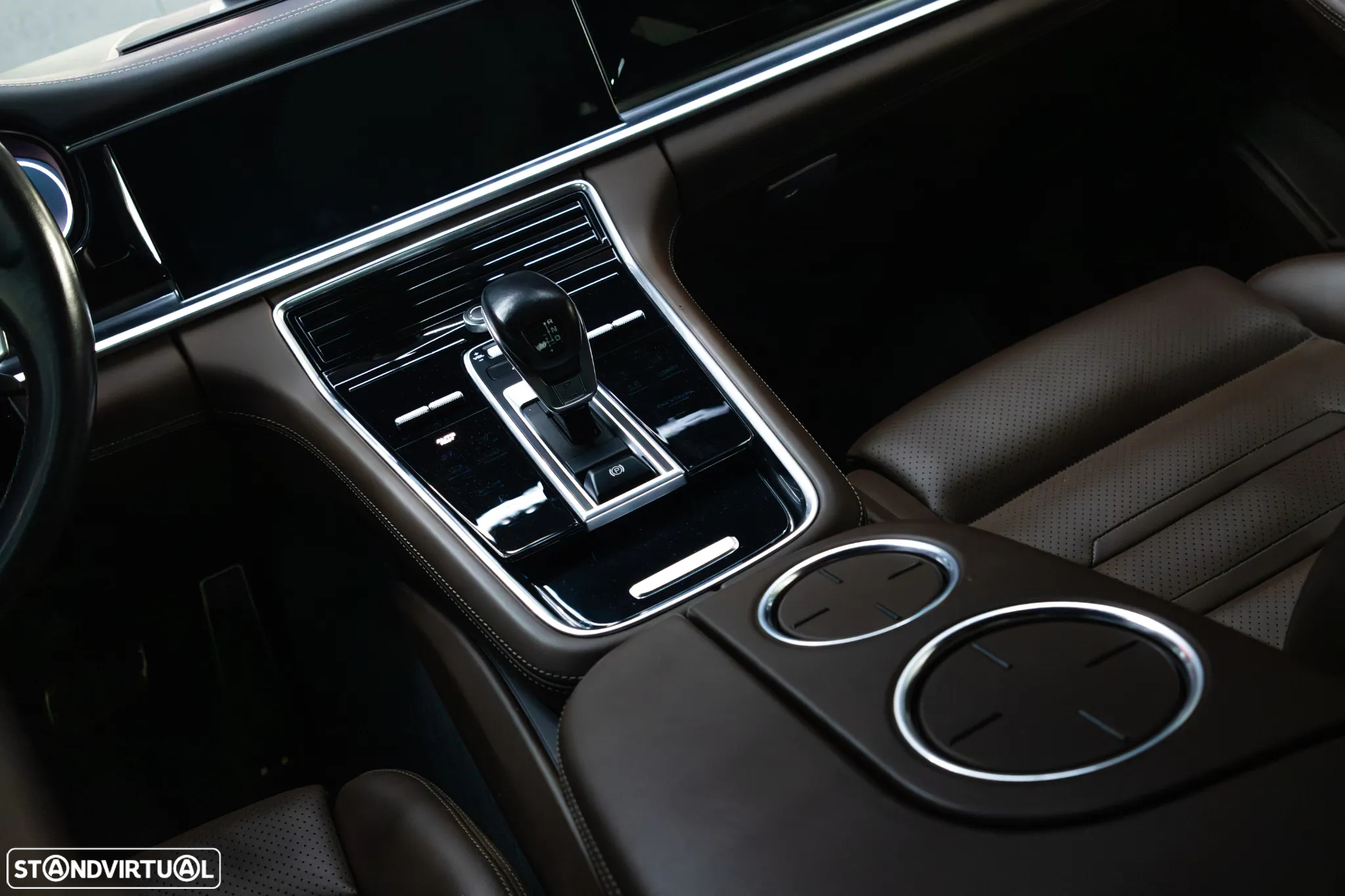 Porsche Panamera 4 E-Hybrid - 26