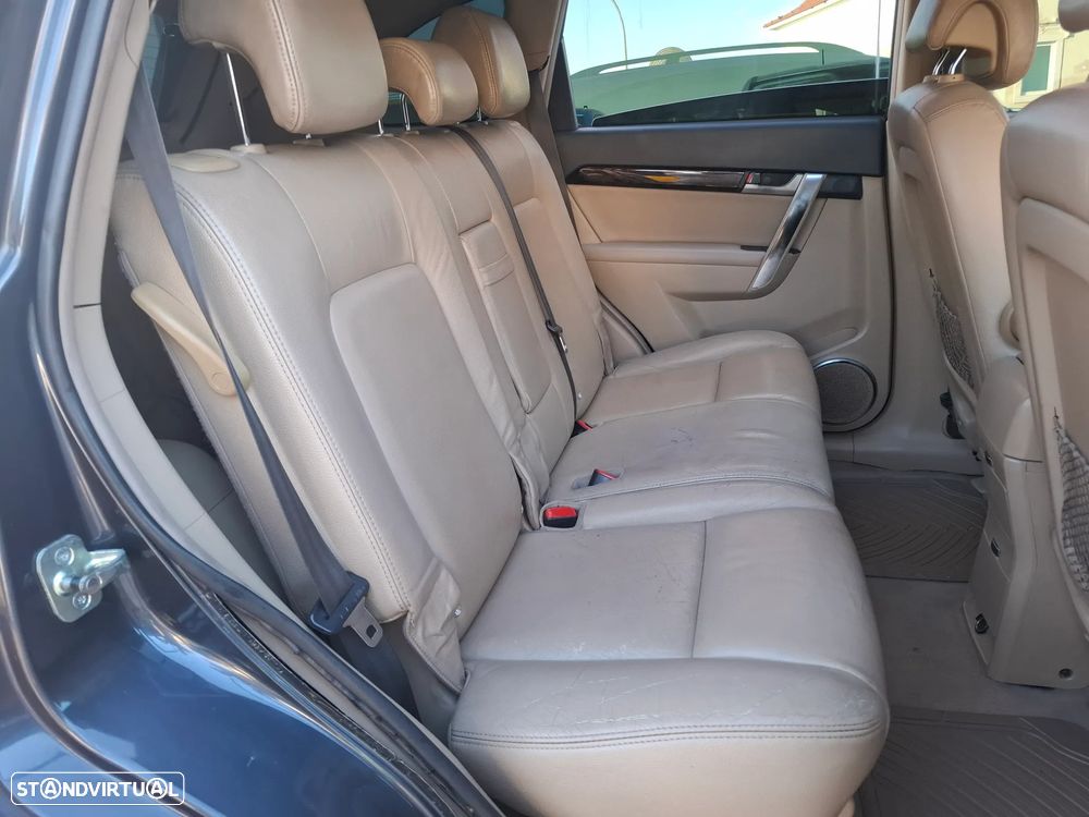 Chevrolet Captiva 2.0 VCDi LT 7L - 29