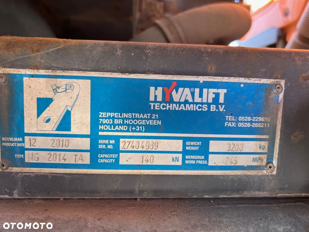 Mercedes-Benz 1833 K - 21