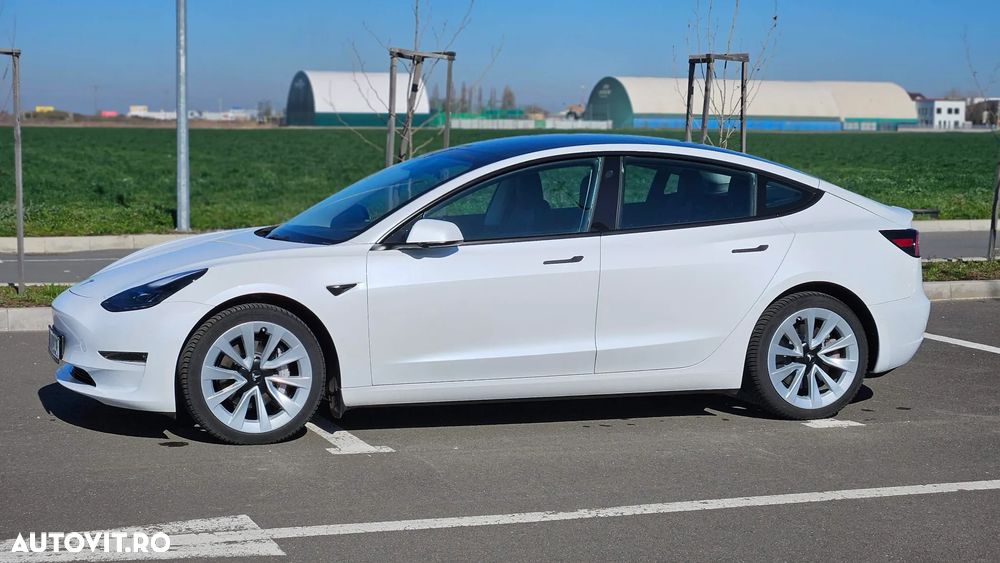 Tesla Model 3 AWD Long Range - 1