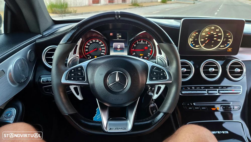 Mercedes-Benz C 63 AMG - 25
