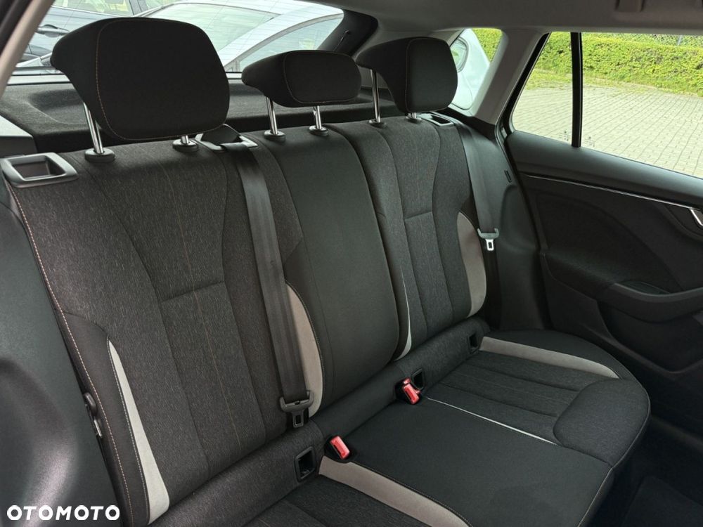 Skoda Kamiq 1.0 TSI Style - 33