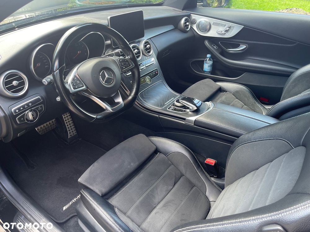 Mercedes-Benz Klasa C 300 7G-TRONIC AMG Line - 23