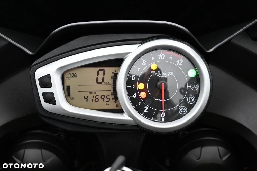 Triumph Tiger - 9