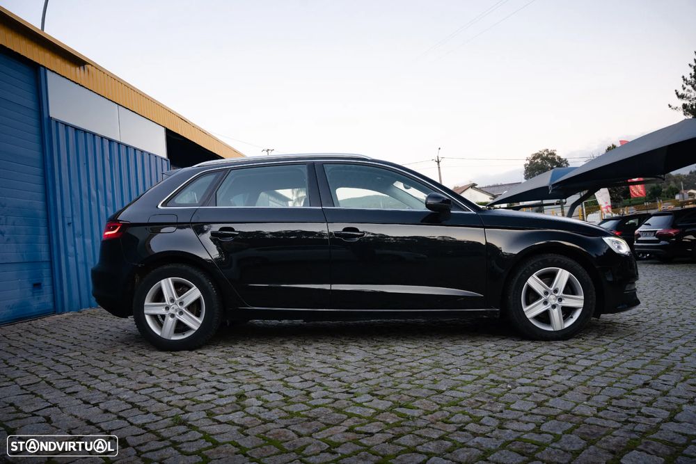 Audi A3 Sportback 1.6 TDI DPF Attraction - 6