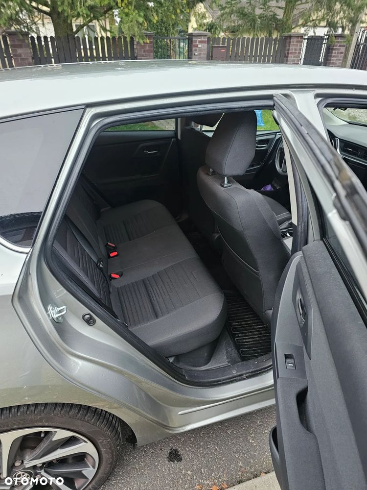 Toyota Auris 1.8 HSD Prestige - 24