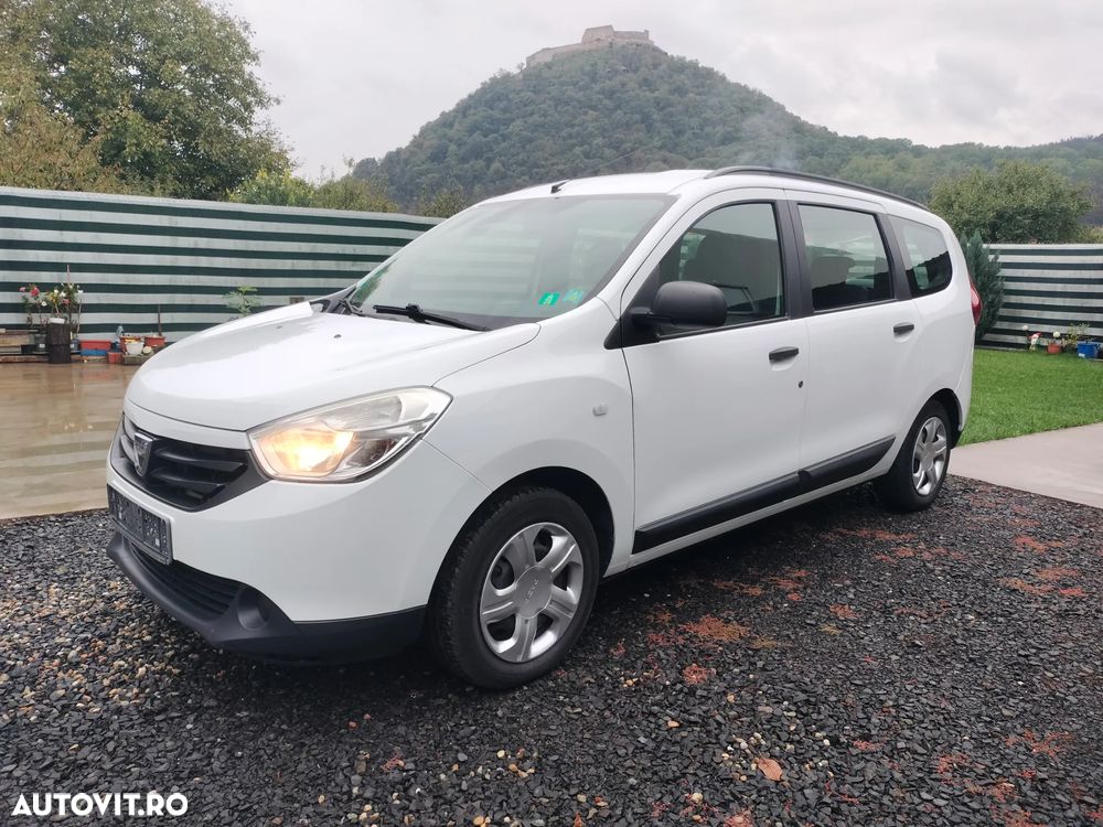 Dacia Lodgy dCi 90 Essential - 23