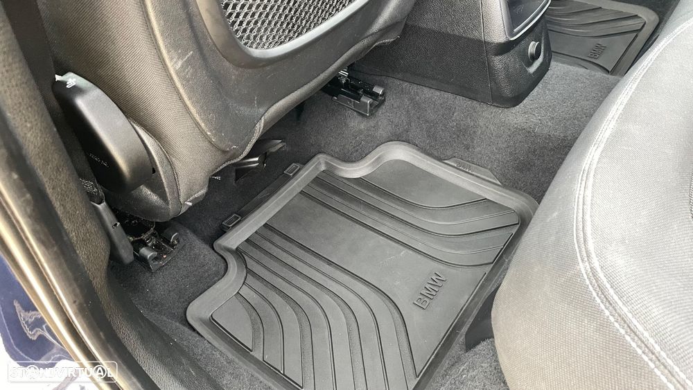 BMW 218 Active Tourer d Advantage Auto - 11