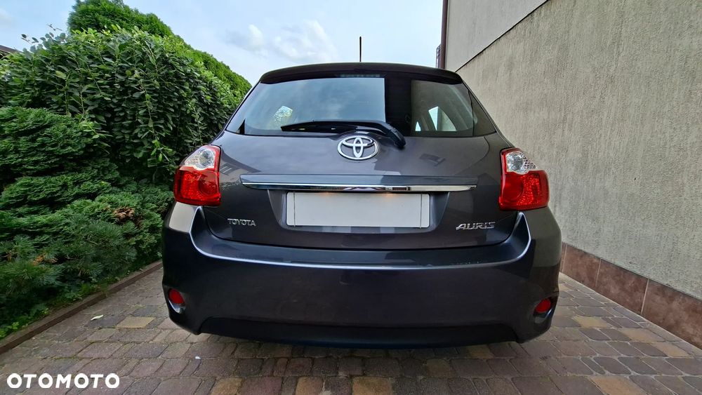 Toyota Auris 1.6 Executive - 5