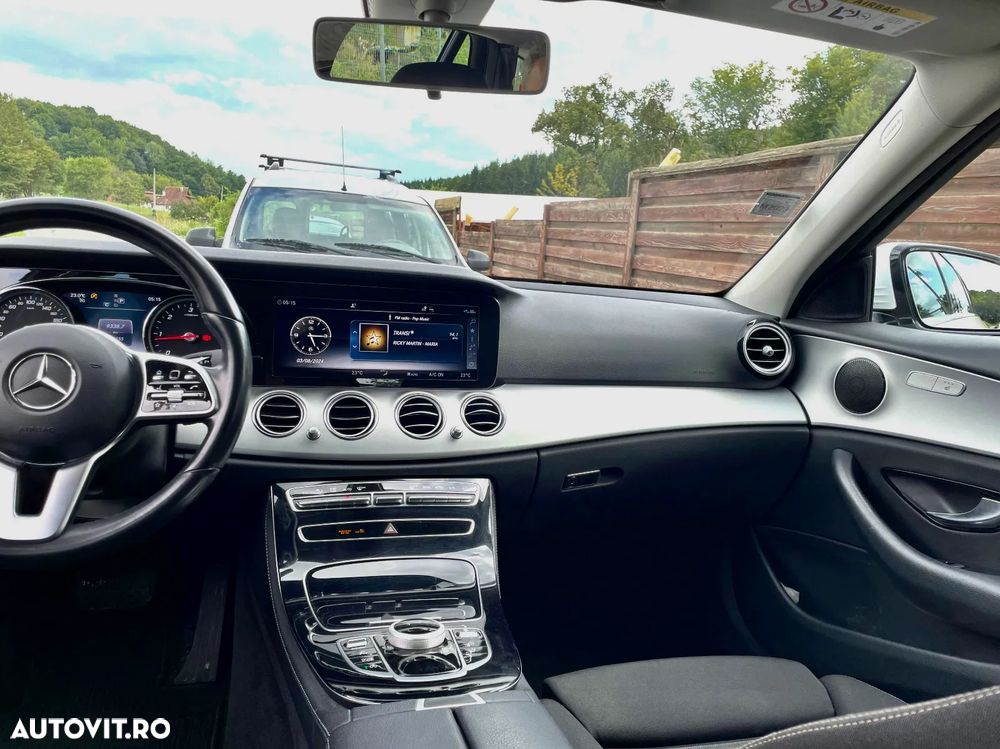 Mercedes-Benz E 220 d 4Matic 9G-TRONIC Avantgarde - 8