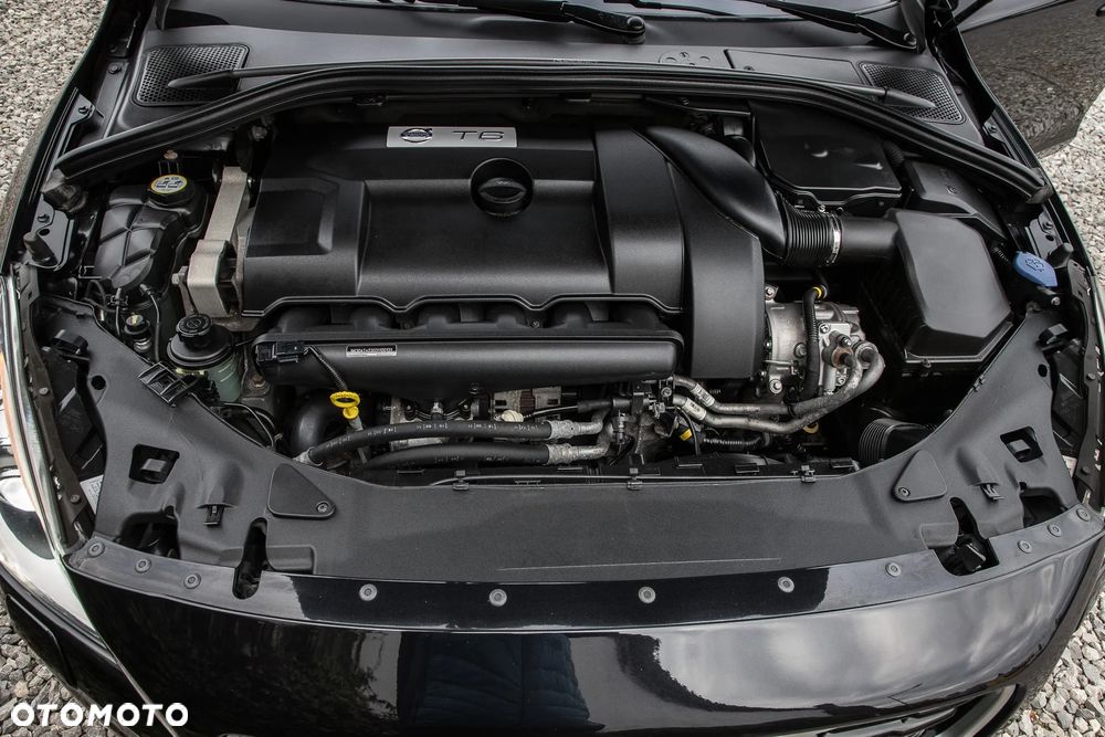 Volvo V60 T6 AWD Geartronic RDesign - 39