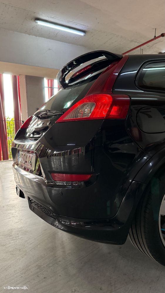 Volvo C30 1.6 D2 R-Design Start/Stop — fotografia 24