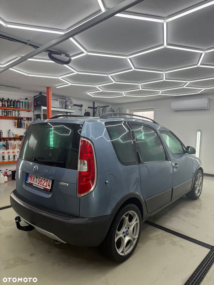 Skoda Roomster 1.4 16V Scout PLUS EDITION - 5