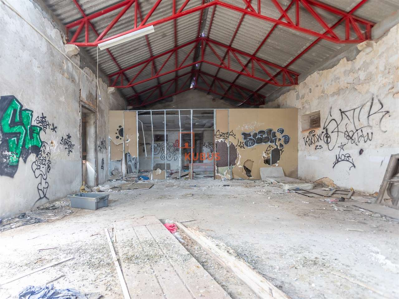 Armazém  Venda em Alcanena e Vila Moreira,Alcanena - Grande imagem: 4/16