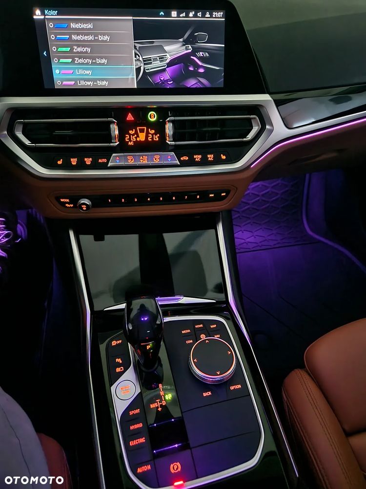 BMW Seria 3 330e xDrive - 34