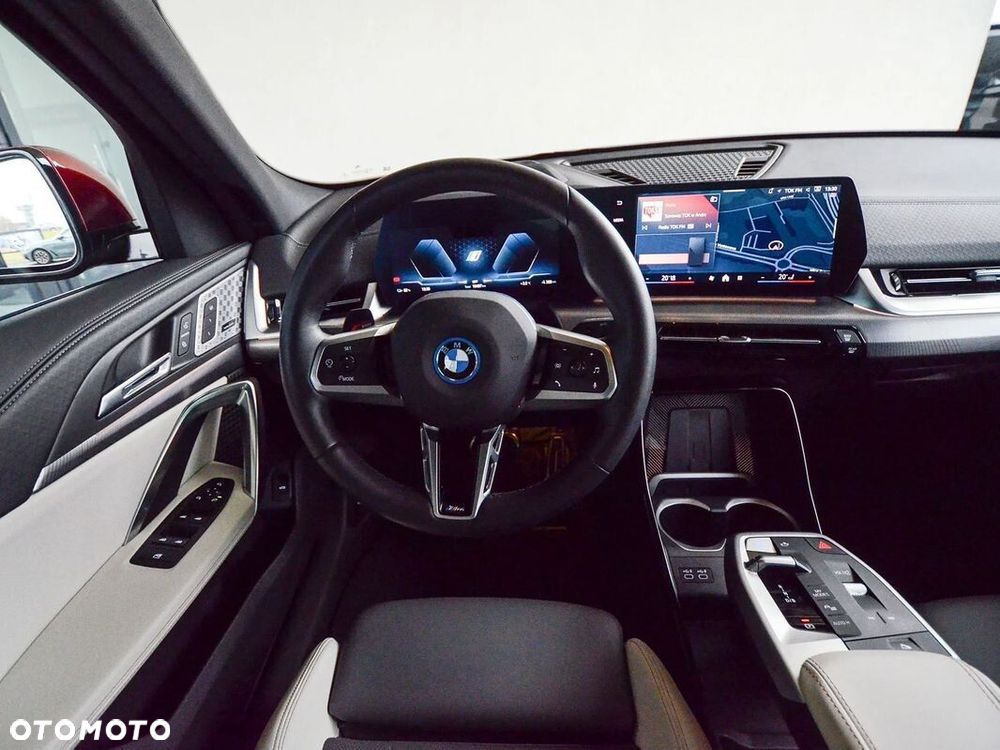 BMW iX2 - 36