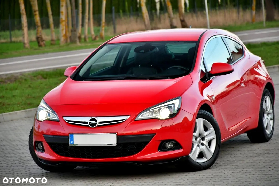 Opel Astra III GTC 1.6 T Cosmo - 9