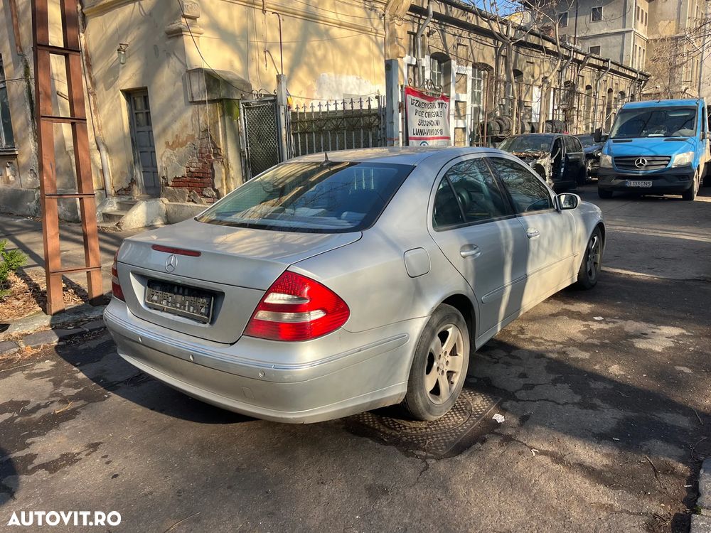Dezmembrez Mercedes Benz E280CDI W211 2005 automat xenon gri argintiu - 3