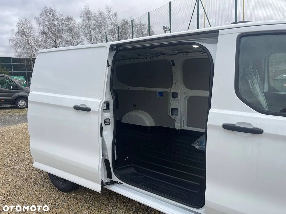 Ford Transit Custom L2 Van Trend 136KM M6 - 9