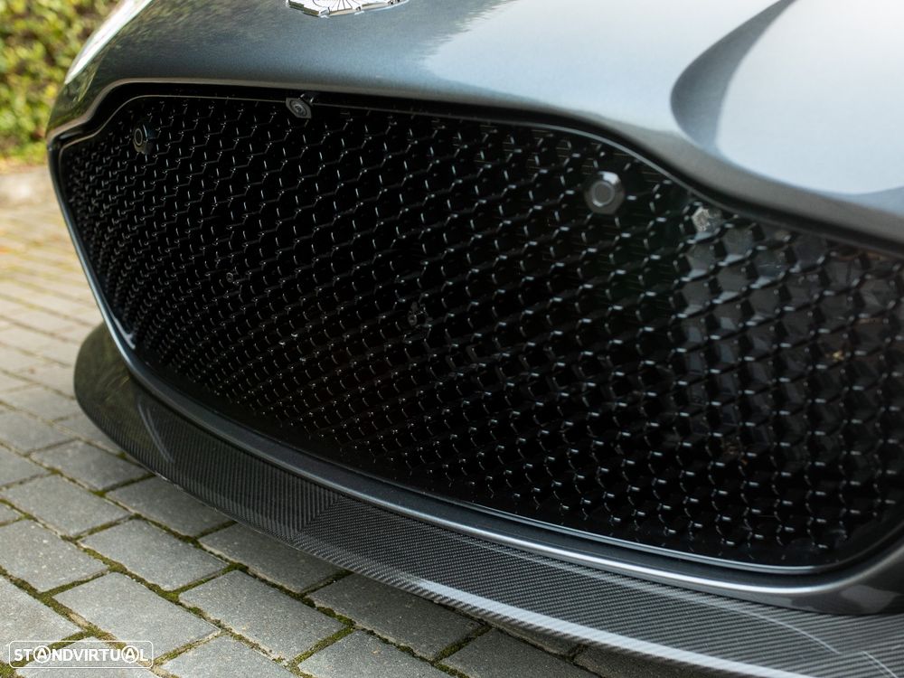 Aston Martin DBS Volante Superleggera - 12