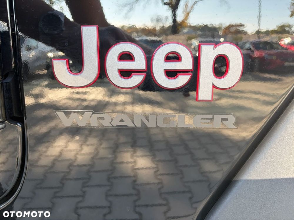 Jeep Wrangler - 25