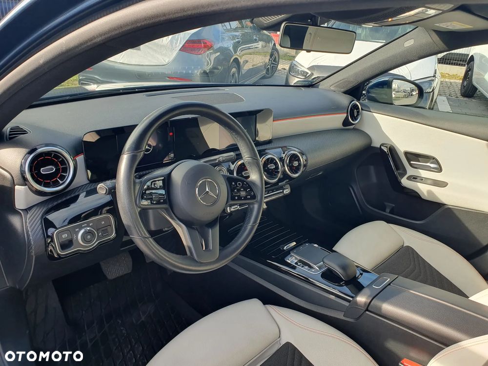 Mercedes-Benz Klasa A 200 Style 7G-DCT - 15