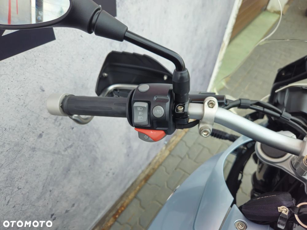 BMW F - 26