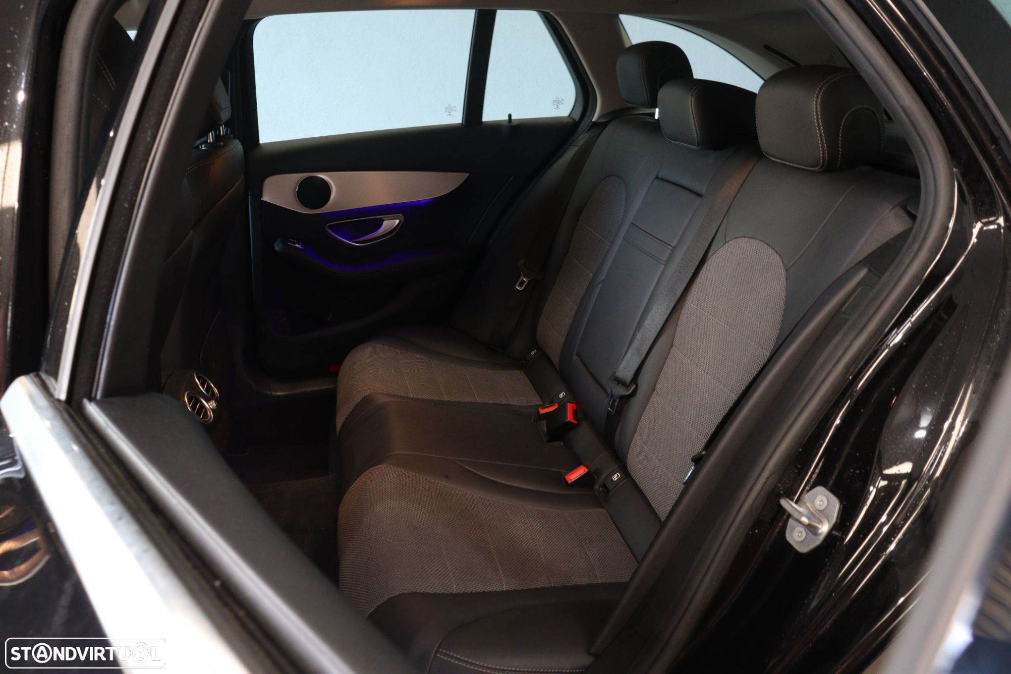 Mercedes-Benz C 220 d Avantgarde - 32