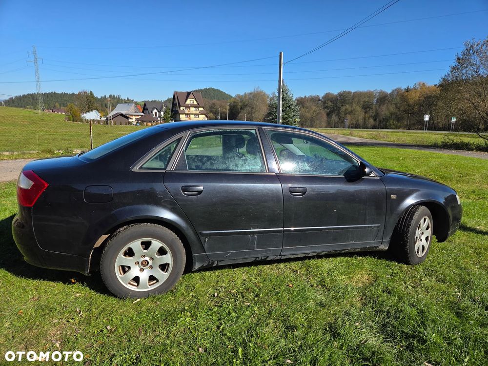 Audi A4 Limousine - 1