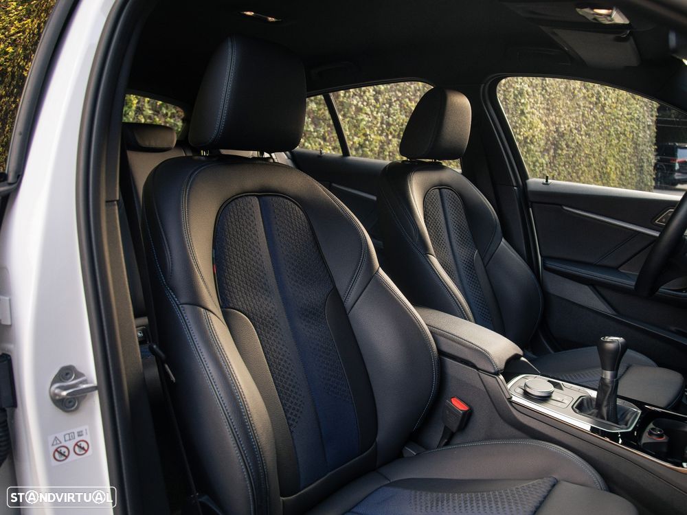 BMW 116 d Pack Desportivo M - 24