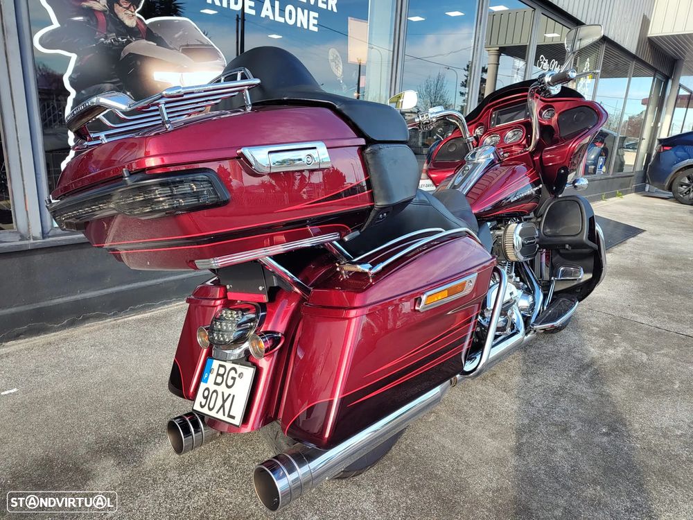 Harley-Davidson Road CVO Road Glide Ultra - 27