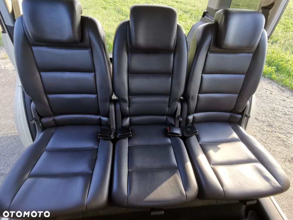 Volkswagen Touran 1.6 TDI DPF DSG Trendline - 32