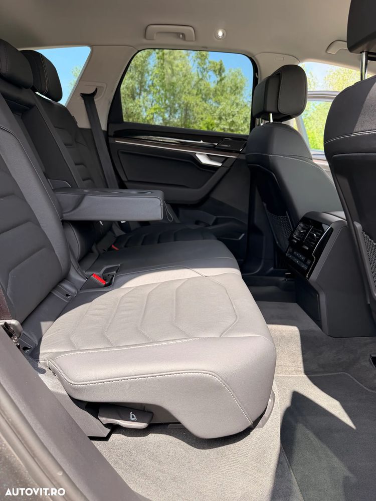 Volkswagen Touareg V6 TDI 4MOTION Elegance - 20