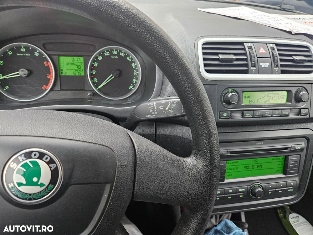 Skoda Fabia 1.2 HTP STYLE EDITION - 9