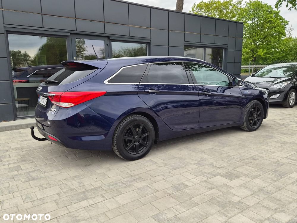Hyundai i40 Kombi blue 1.6 Family - 5
