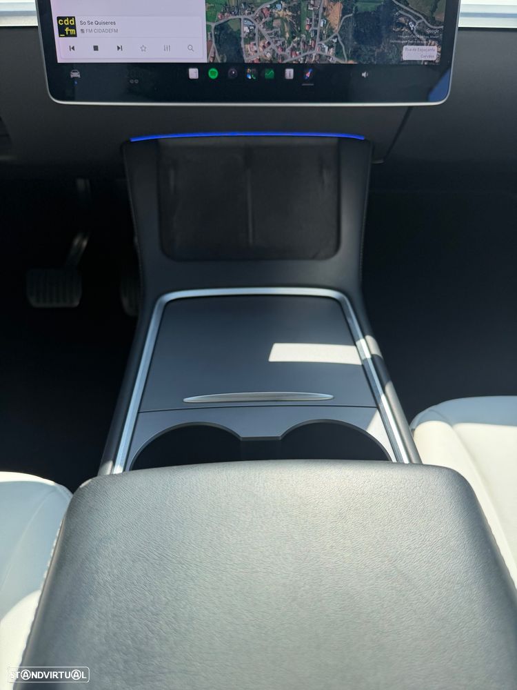 Tesla Model Y Long Range Tração Integral - 31