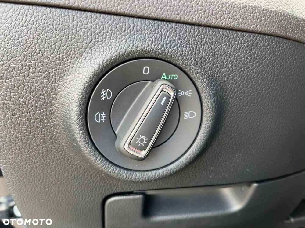 Skoda Superb 2.0 TDI SCR Style DSG - 23