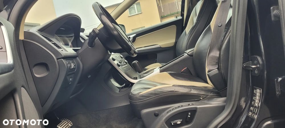 Volvo XC 60 D5 AWD Geartronic Kinetic - 24