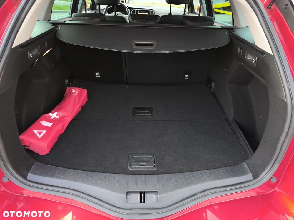 Renault Megane 1.3 TCe FAP Techno EDC - 17
