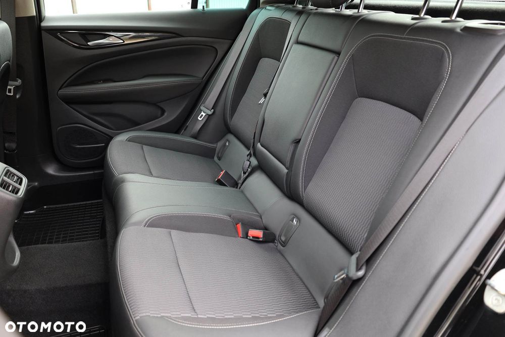 Opel Insignia 1.5 T Elite S&S - 33