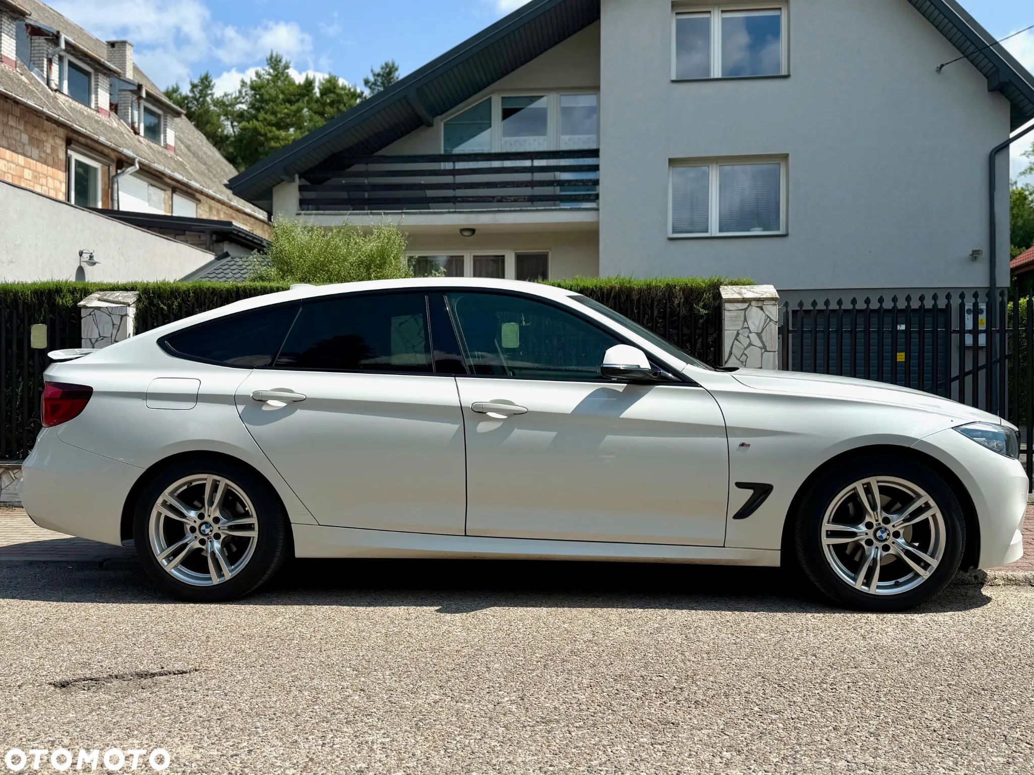 BMW 3GT 320d M Sport - 1