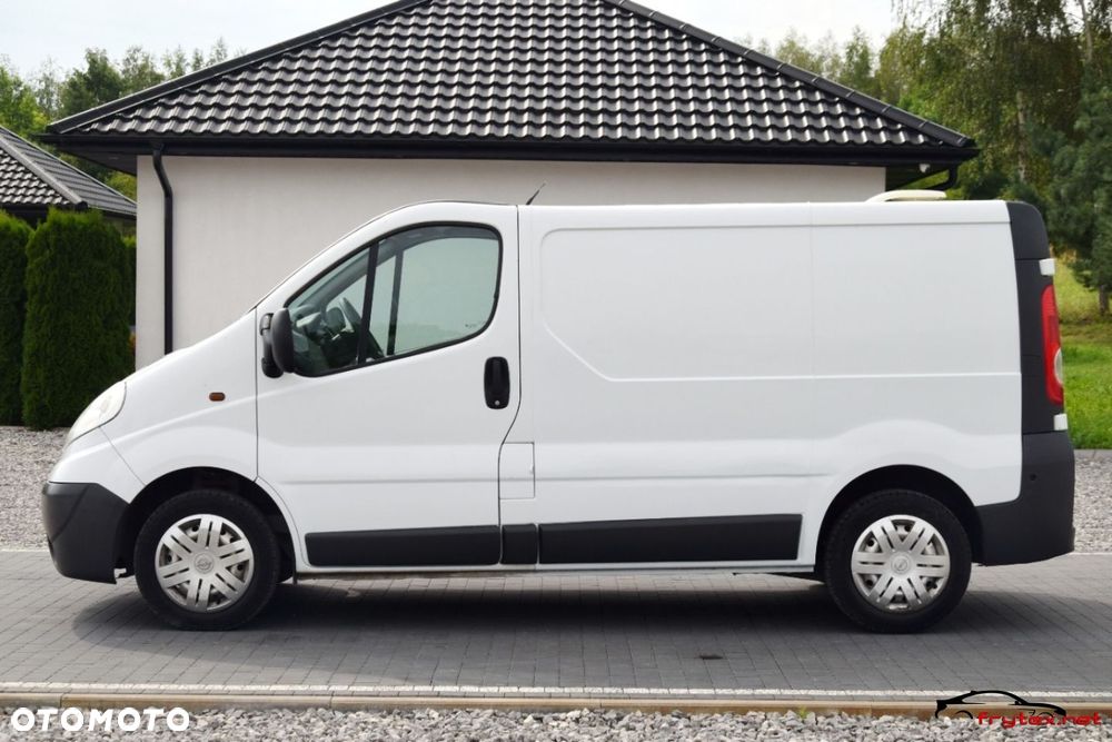 Opel Vivaro - 8
