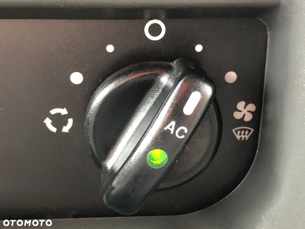 Ford Transit * KLIMATYZACJA DWUSTREFOWA * - 17