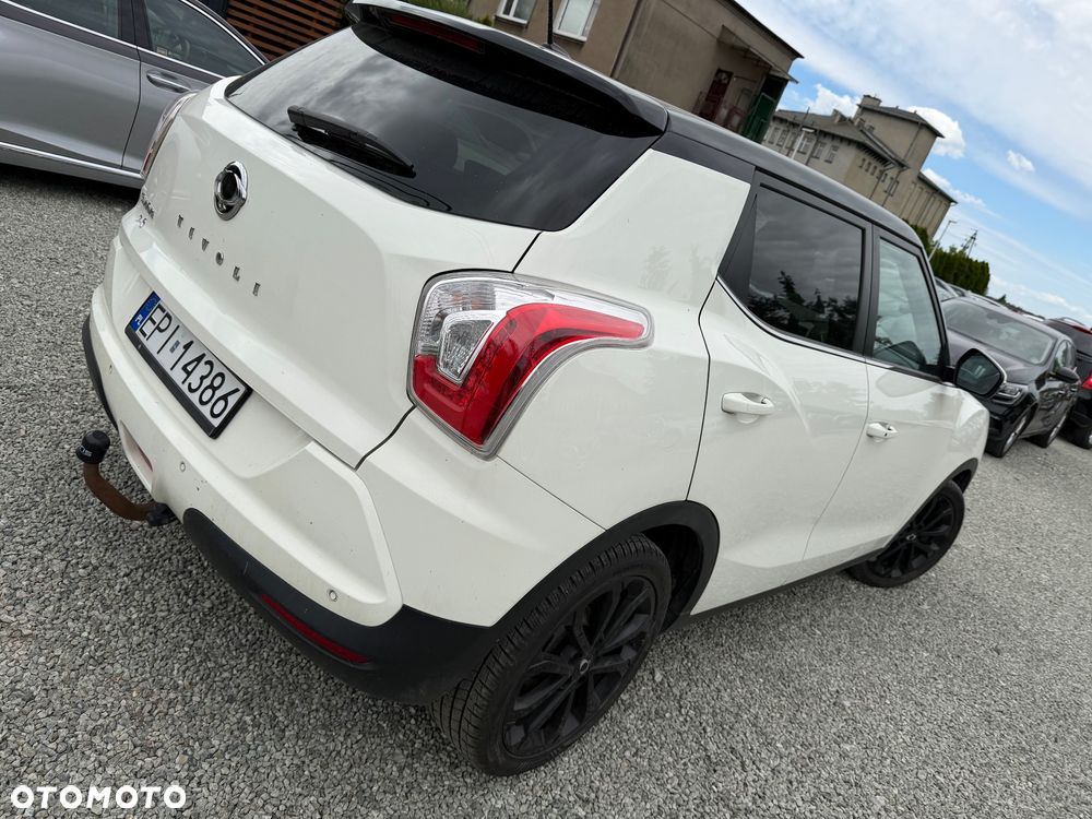 SsangYong/KGM Tivoli e-XGi 160 2WD Black+White - 22