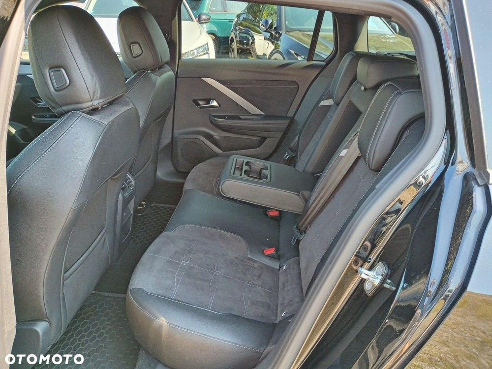 Opel Astra 1.2 T GS S&S - 9
