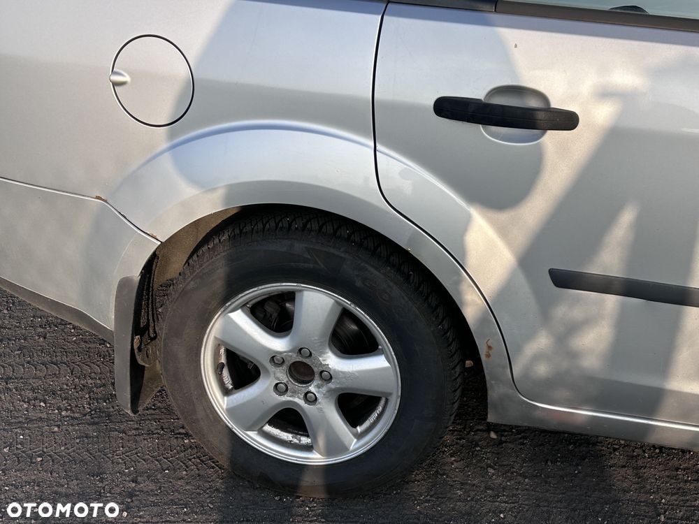 Ford Focus 1.6 TDCi Ambiente - 5
