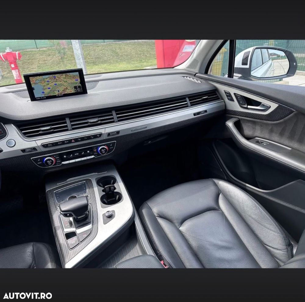 Audi Q7 3.0 ultra TDI Quattro Tiptronic - 13