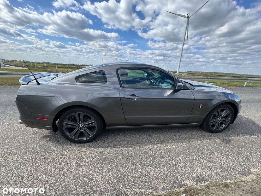 Ford Mustang 3.7 V6 Premium - 6