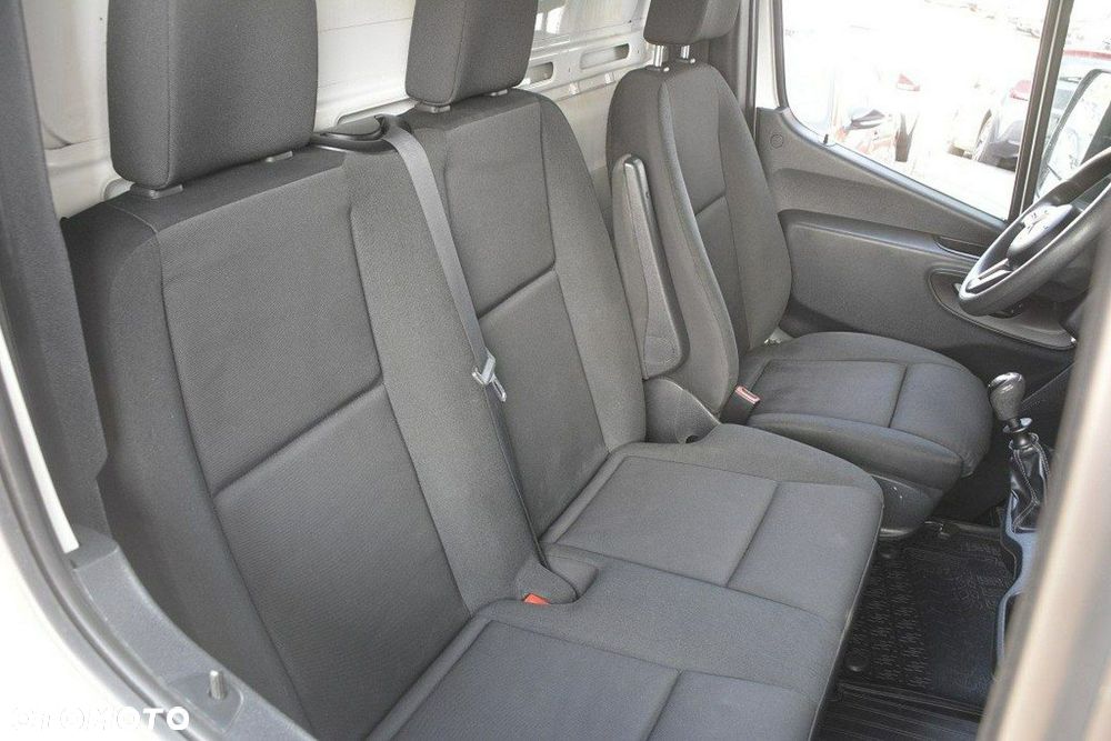 Mercedes-Benz Sprinter - 19