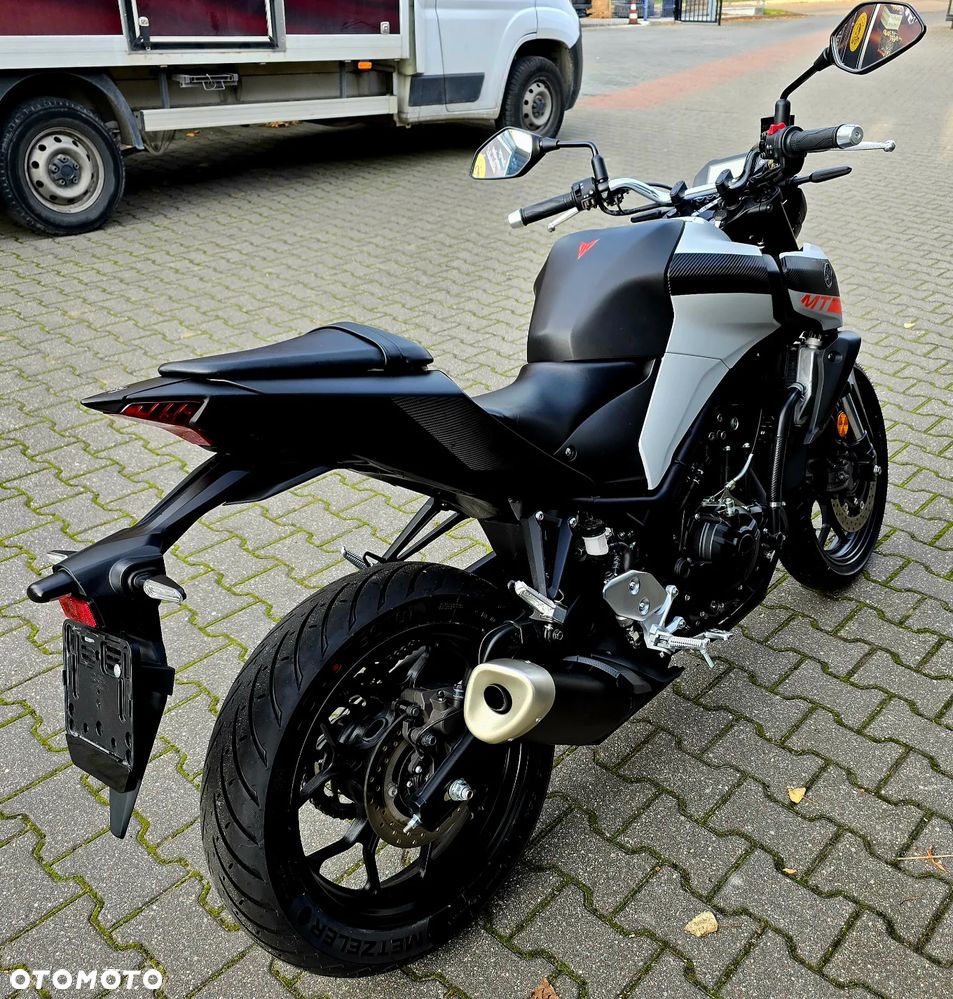 Yamaha MT - 10